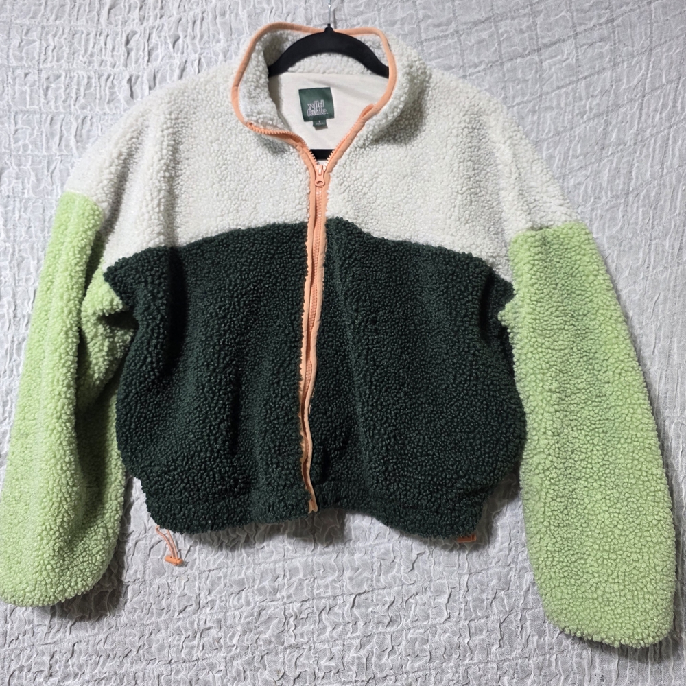 Wild Fable Green and White Women's Sherpa Jacket